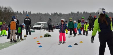 Galerie: Aktivitäten rund um den Skiclub - Skikurs<br>auf der Alb