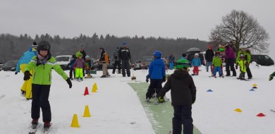 Galerie: Aktivitäten rund um den Skiclub - Skikurs<br>auf der Alb